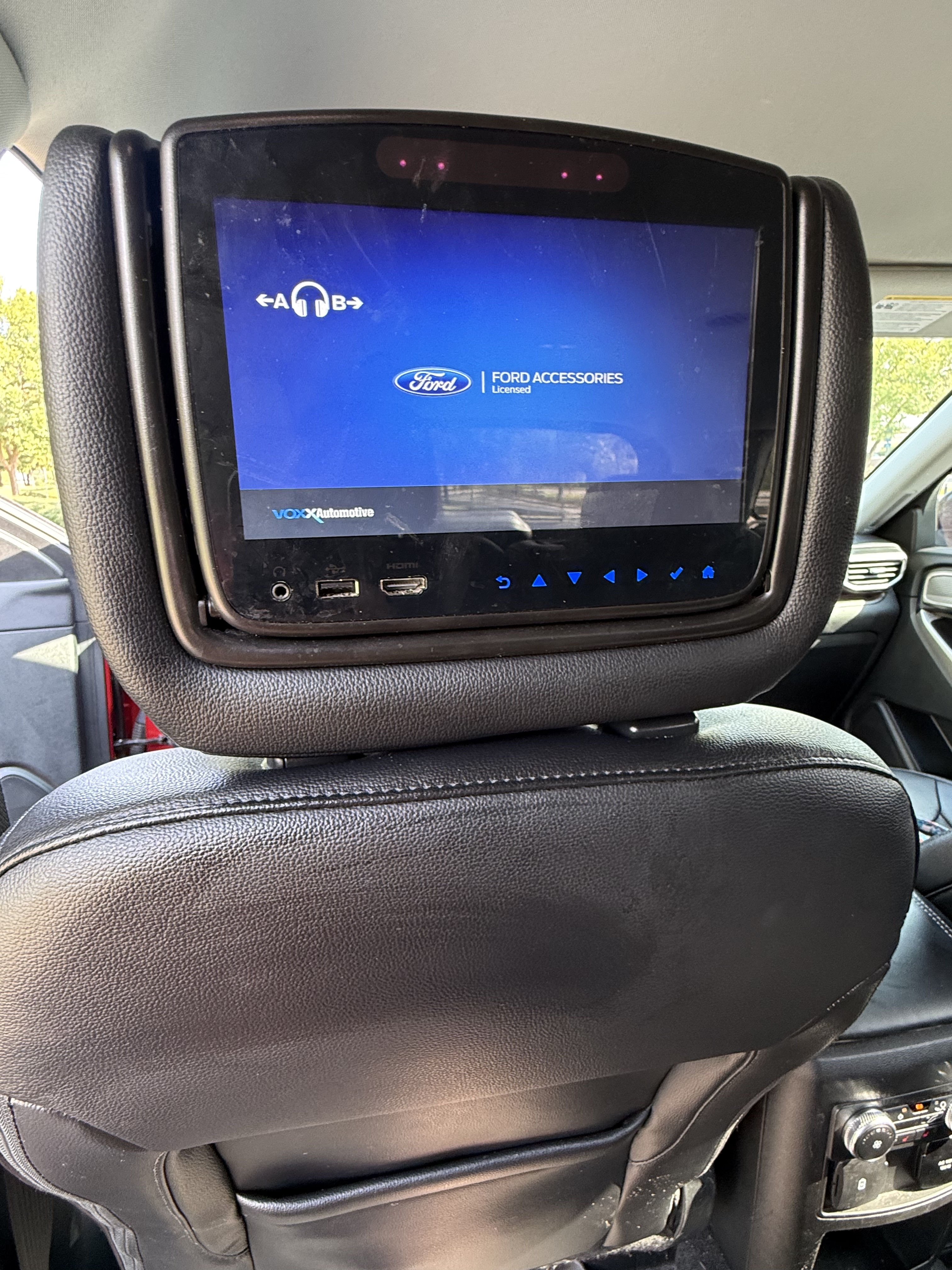 Used 2021 Ford Explorer Limited w/ Equipment Group 301A RWD image 10