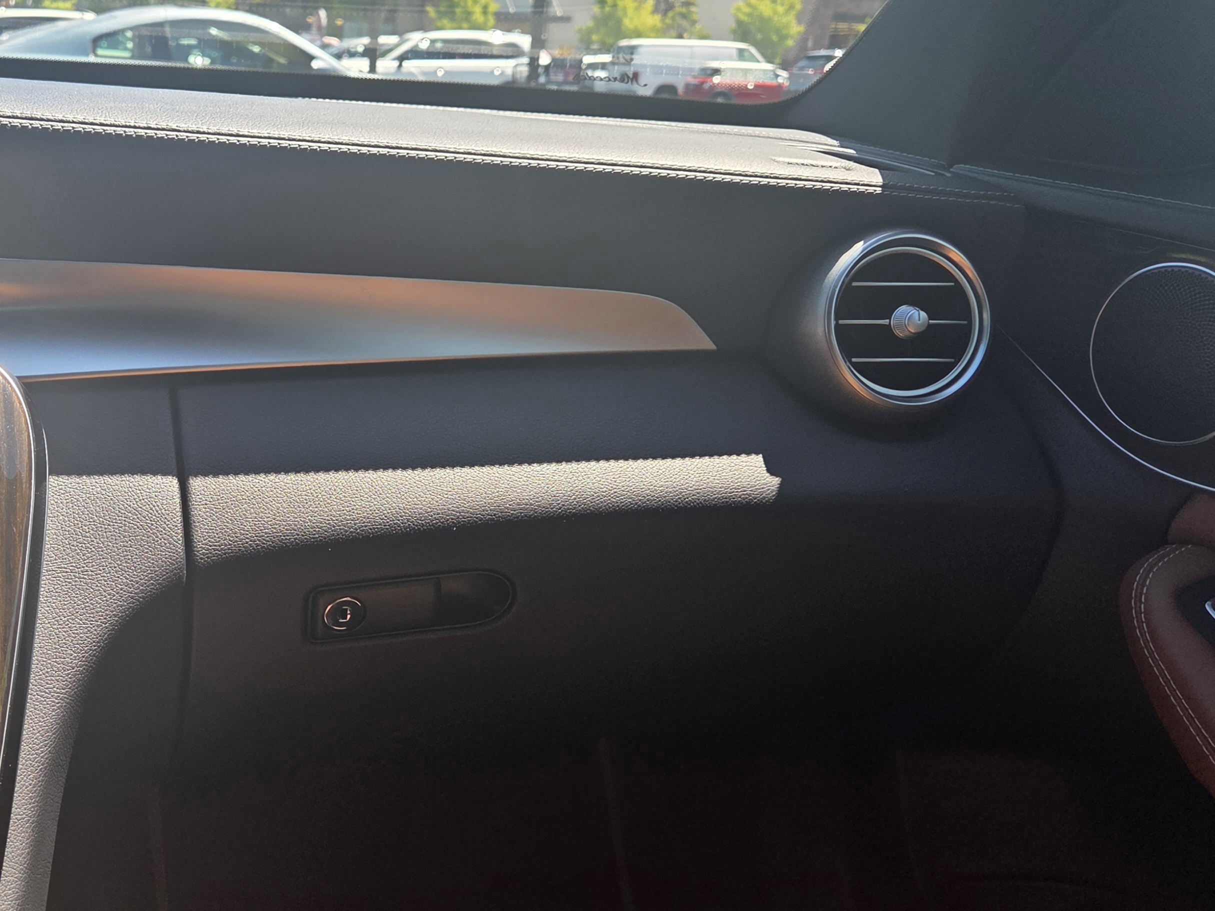 Used 2018 Mercedes-Benz C 300 Sedan image 21
