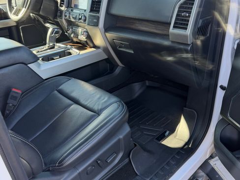 Used 2019 Ford F150 Lariat w/ Equipment Group 502A Luxury image 9