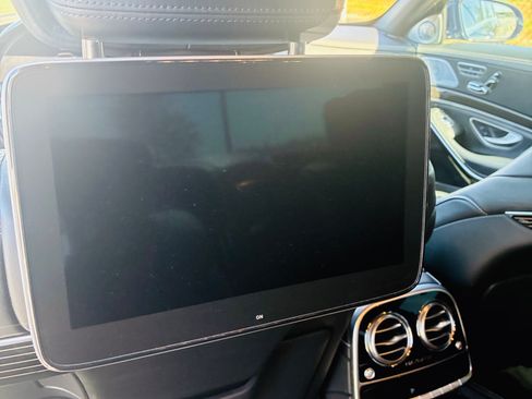 Used 2020 Mercedes-Benz Maybach S 560 4MATIC image 13