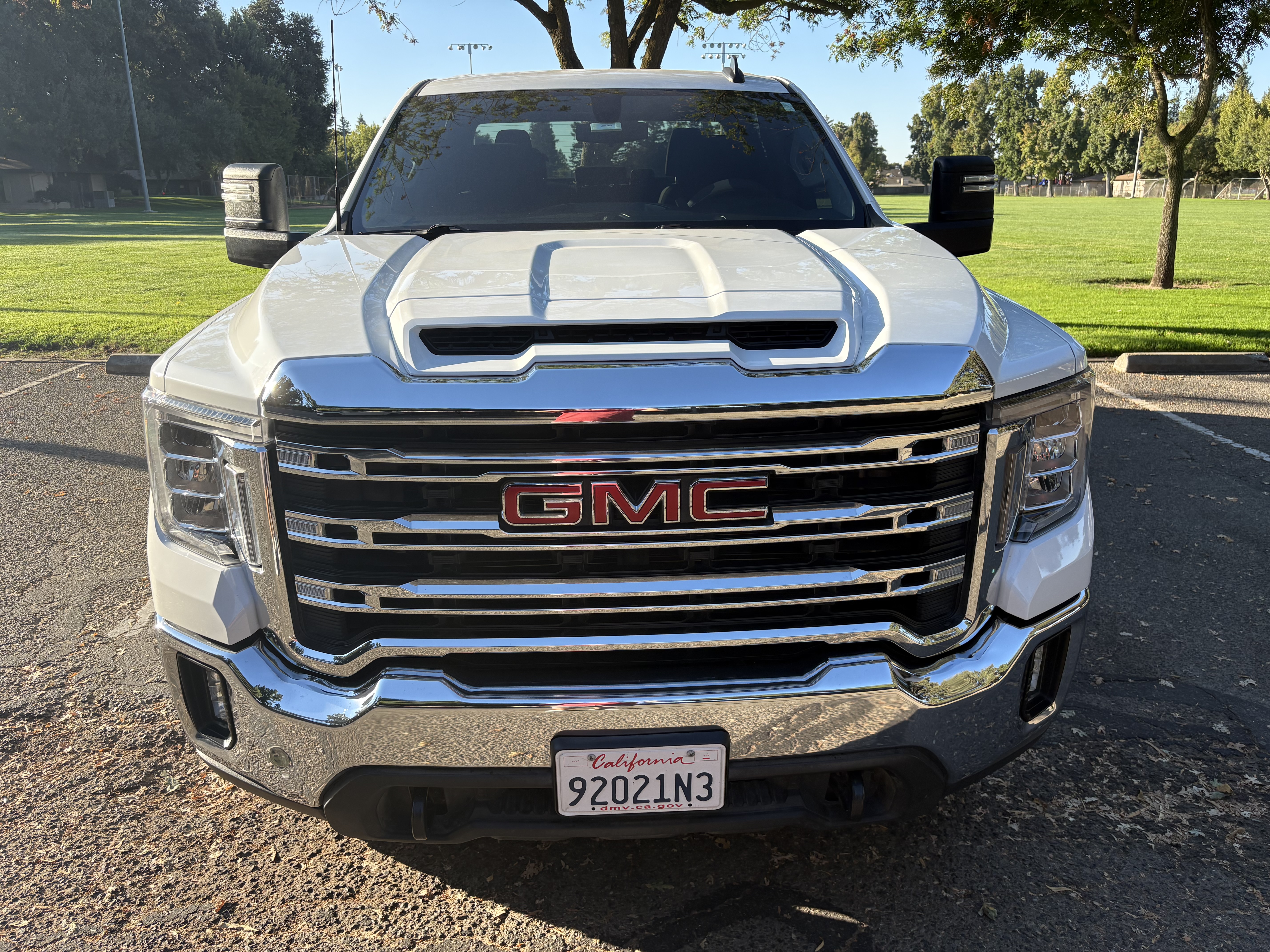 Used 2022 GMC Sierra 2500 SLE w/ SLE Value Package; AWD/4WD image 2