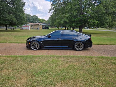 Used 2022 Cadillac CT5 V Blackwing w/ Parking Package image 5