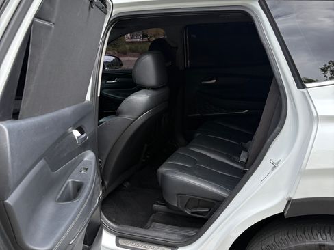 Used 2019 Hyundai Santa Fe Limited image 11