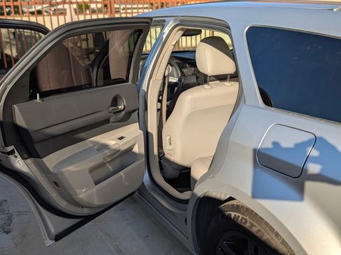 Used 2005 Dodge Magnum R/T w/ Convenience Group II image 5