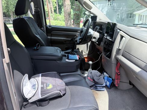 Used 2005 Dodge Ram 2500 Truck SLT AWD/4WD image 14