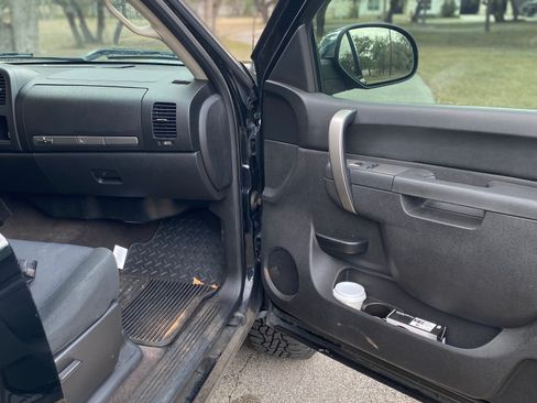 Used 2013 Chevrolet Silverado 1500 LT image 6