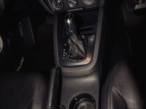 Used 2014 Volkswagen Jetta SE FWD image 9