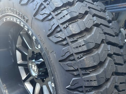 Used 2014 Ford F250 Lariat w/ Lariat Ultimate Package image 9