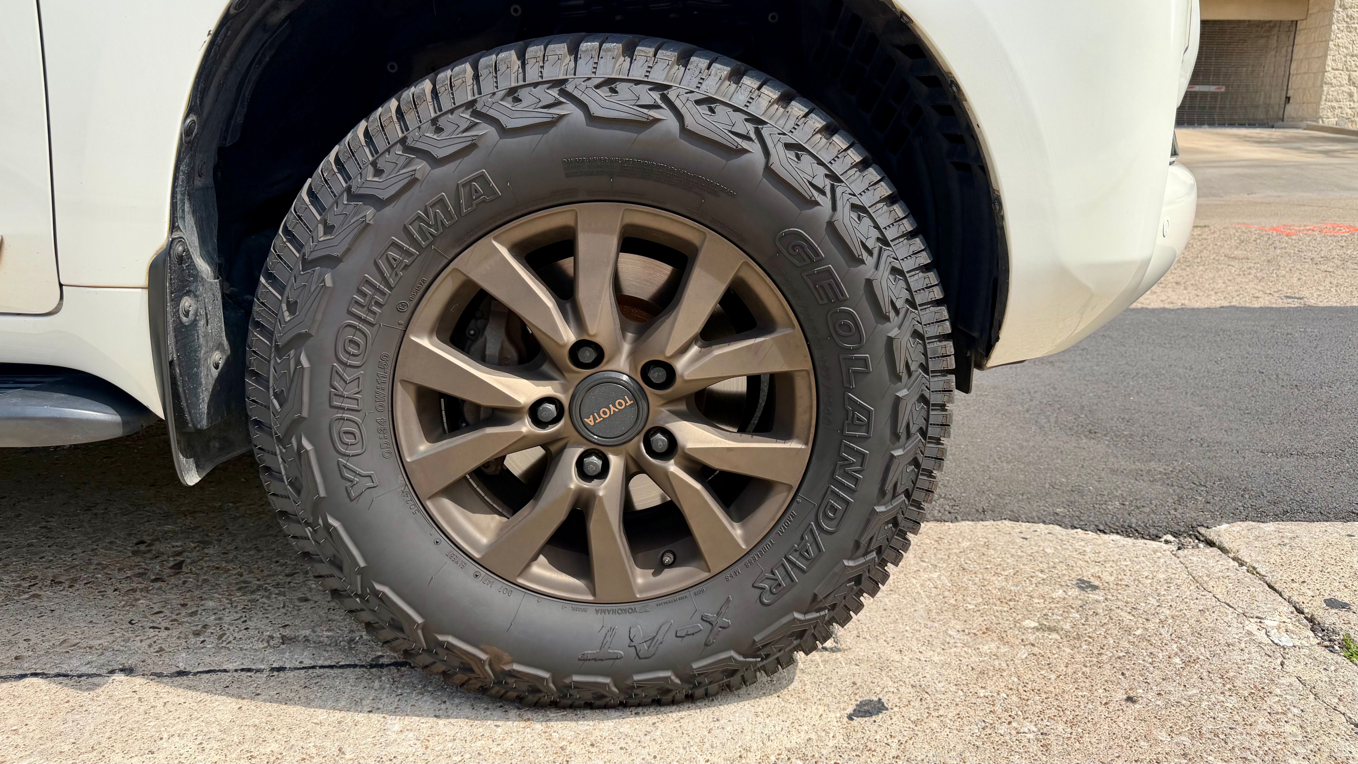 Used 2016 Toyota Land Cruiser AWD/4WD image 16