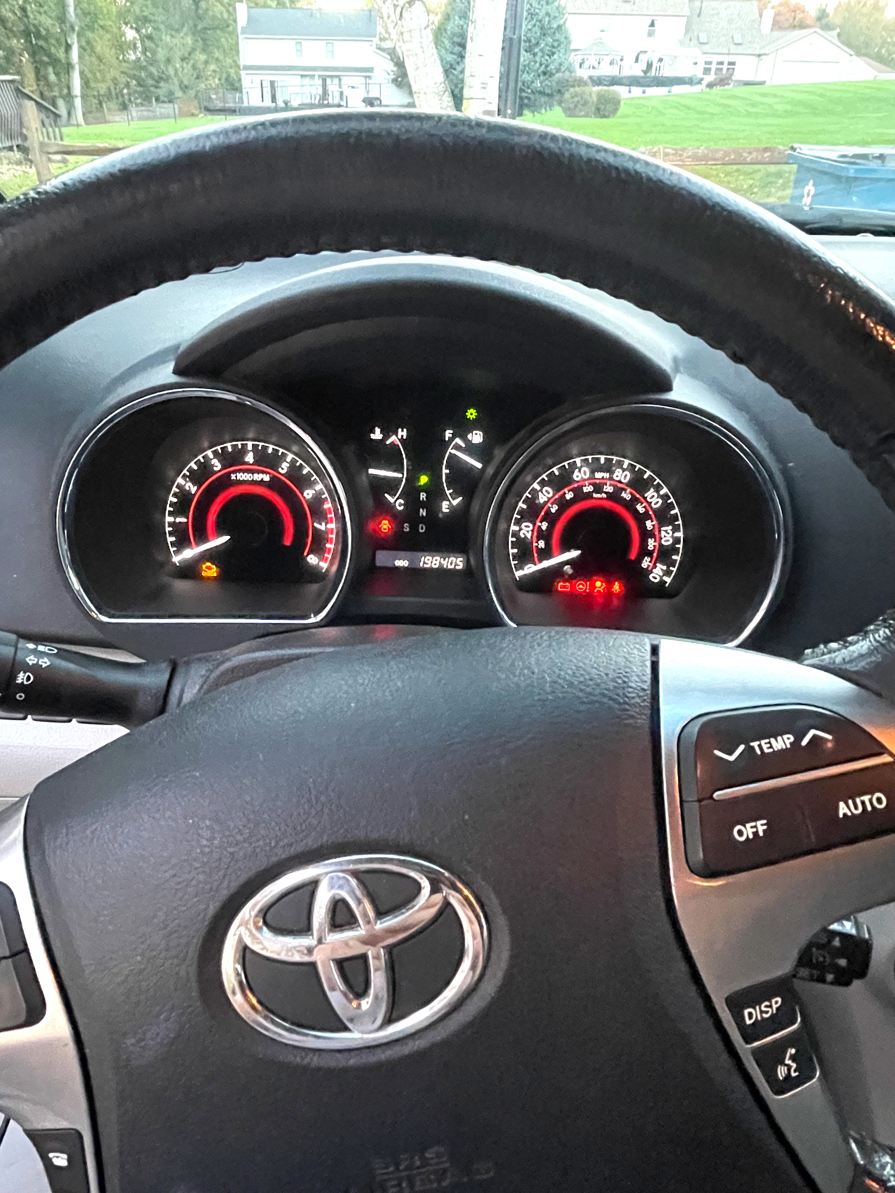 Used 2011 Toyota Highlander Limited w/ Tow Pkg AWD/4WD image 13