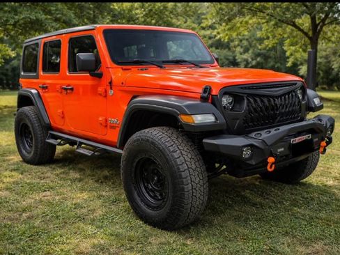 Used 2019 Jeep Wrangler Unlimited Sport S image 1