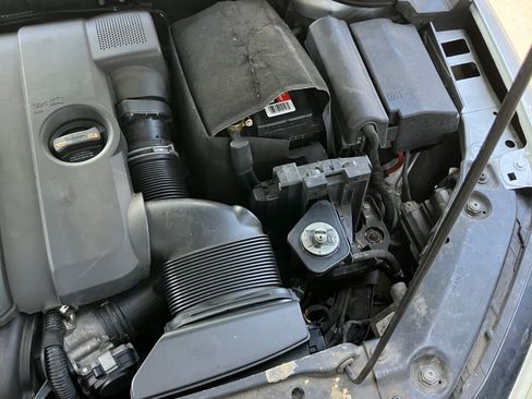 Used 2013 Volkswagen Jetta SE FWD image 2