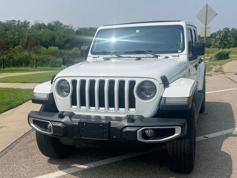 Used 2018 Jeep Wrangler Unlimited Sahara AWD/4WD image 1
