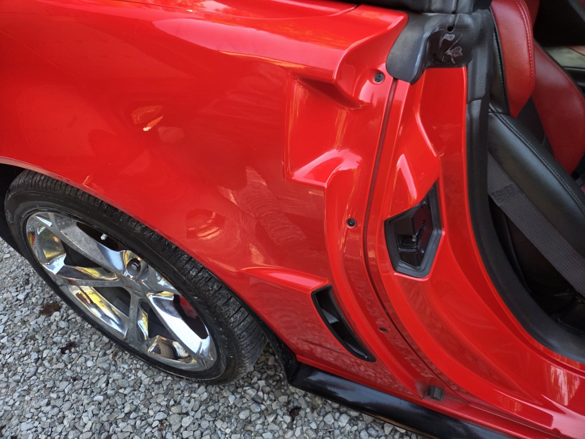 Used 2012 Chevrolet Corvette Grand Sport w/ 2LT Preferred Equipment Group RWD image 6