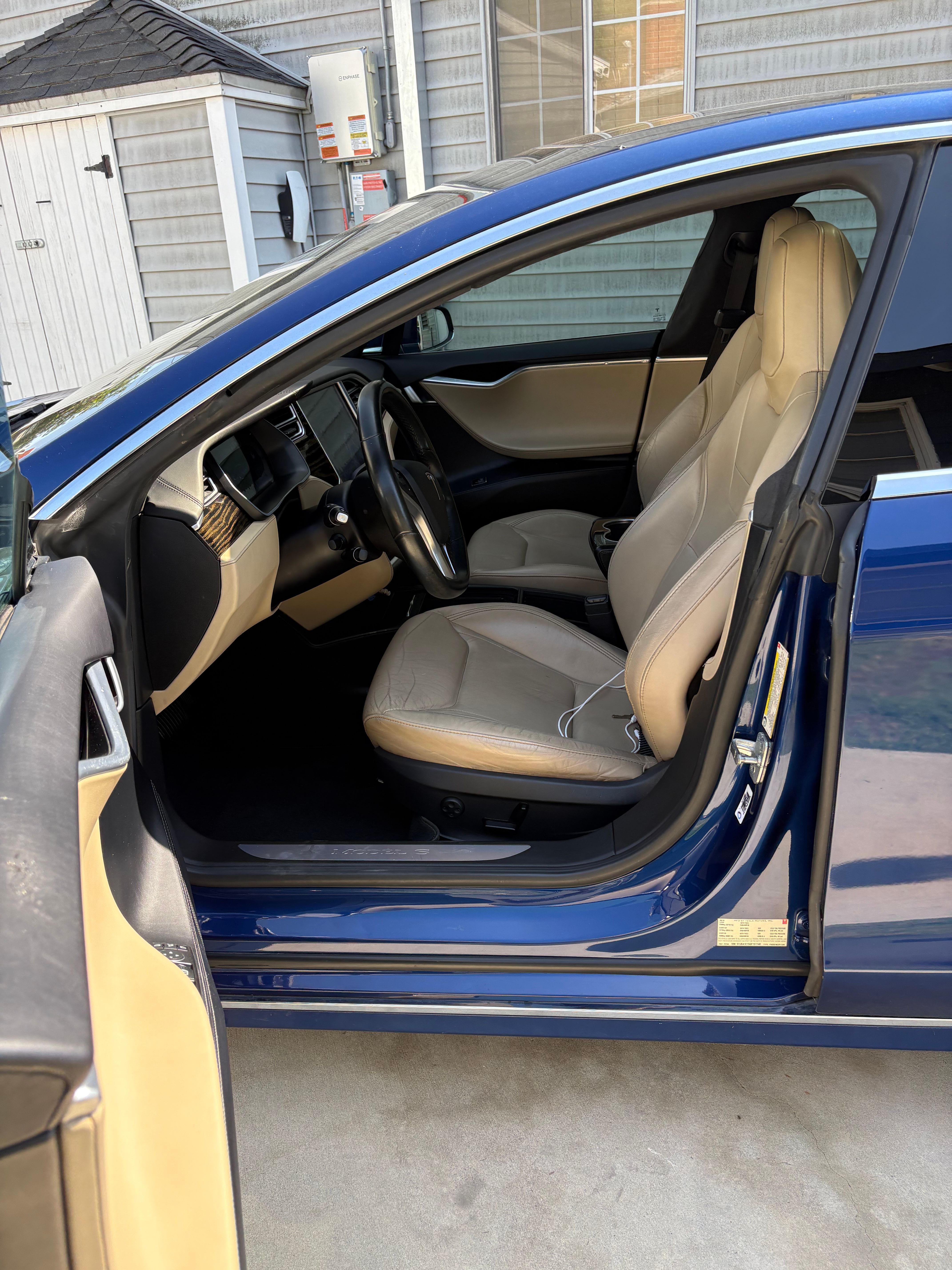 Used 2016 Tesla Model S 70 RWD image 6