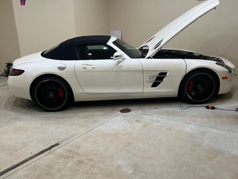 Used 2012 Mercedes-Benz SLS AMG Roadster image 6