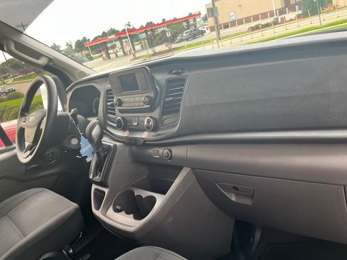 Used 2021 Ford Transit 350 XLT image 12