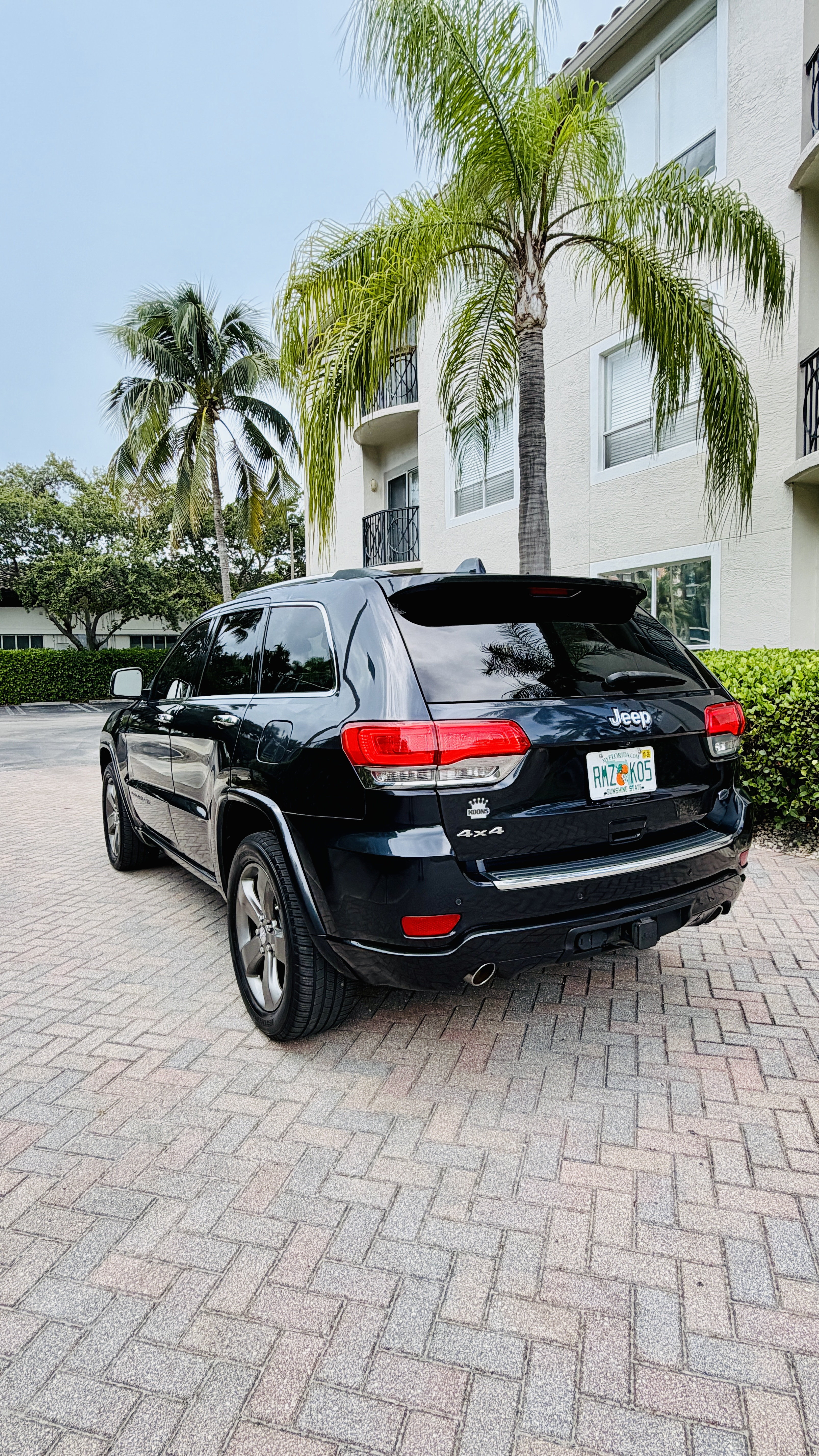 Used 2014 Jeep Grand Cherokee Overland AWD/4WD image 6