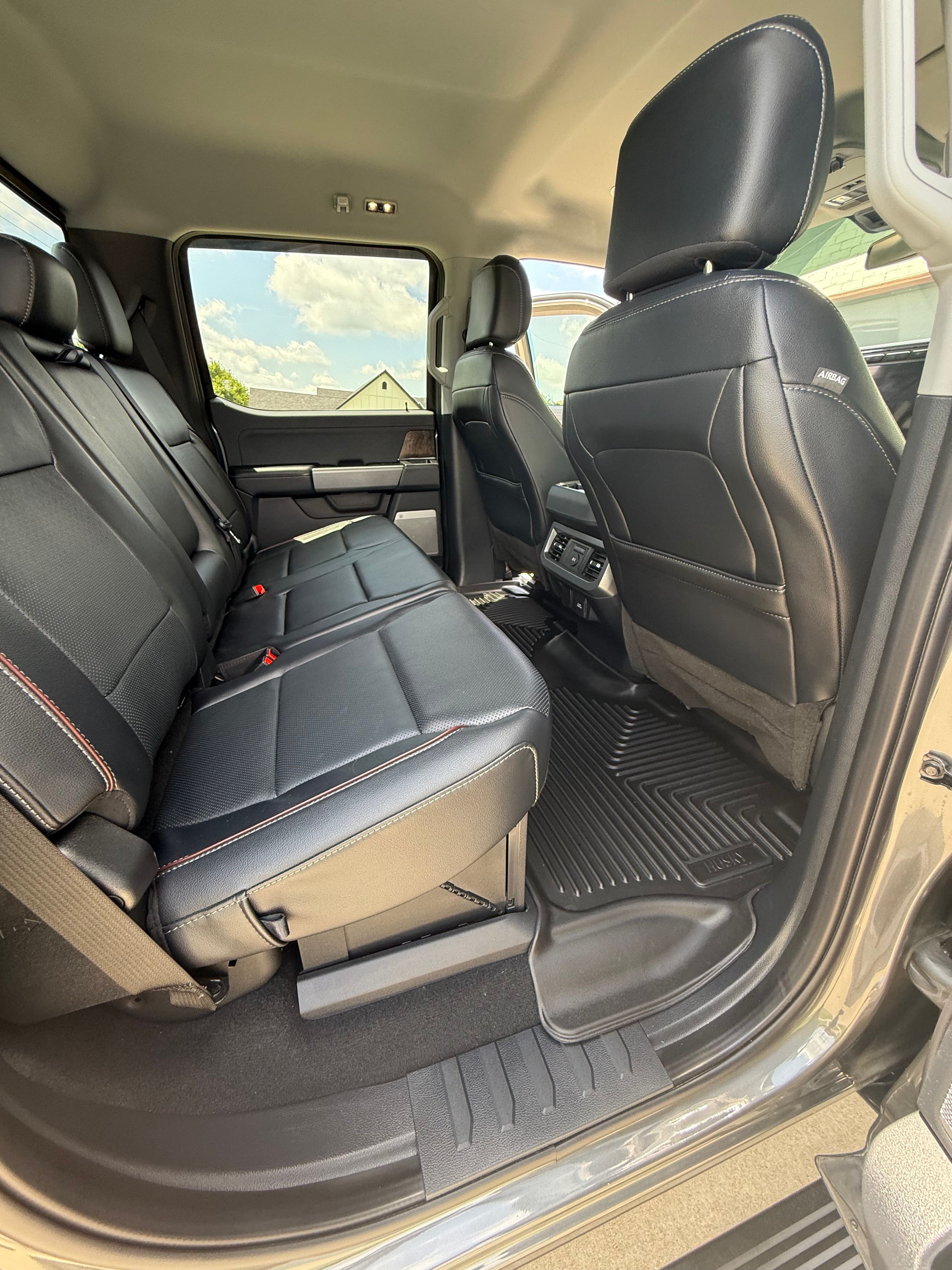 Used 2023 Ford F250 Lariat w/ Lariat Ultimate Package AWD/4WD image 26