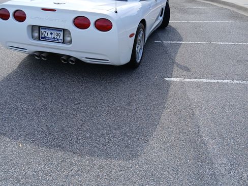 Used 1999 Chevrolet Corvette Coupe image 19