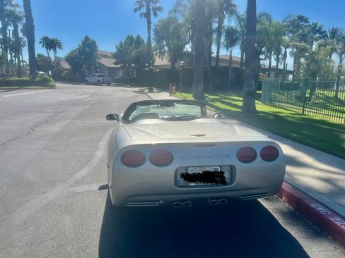 Used 2004 Chevrolet Corvette Convertible w/ Preferred Equipment Group image 5