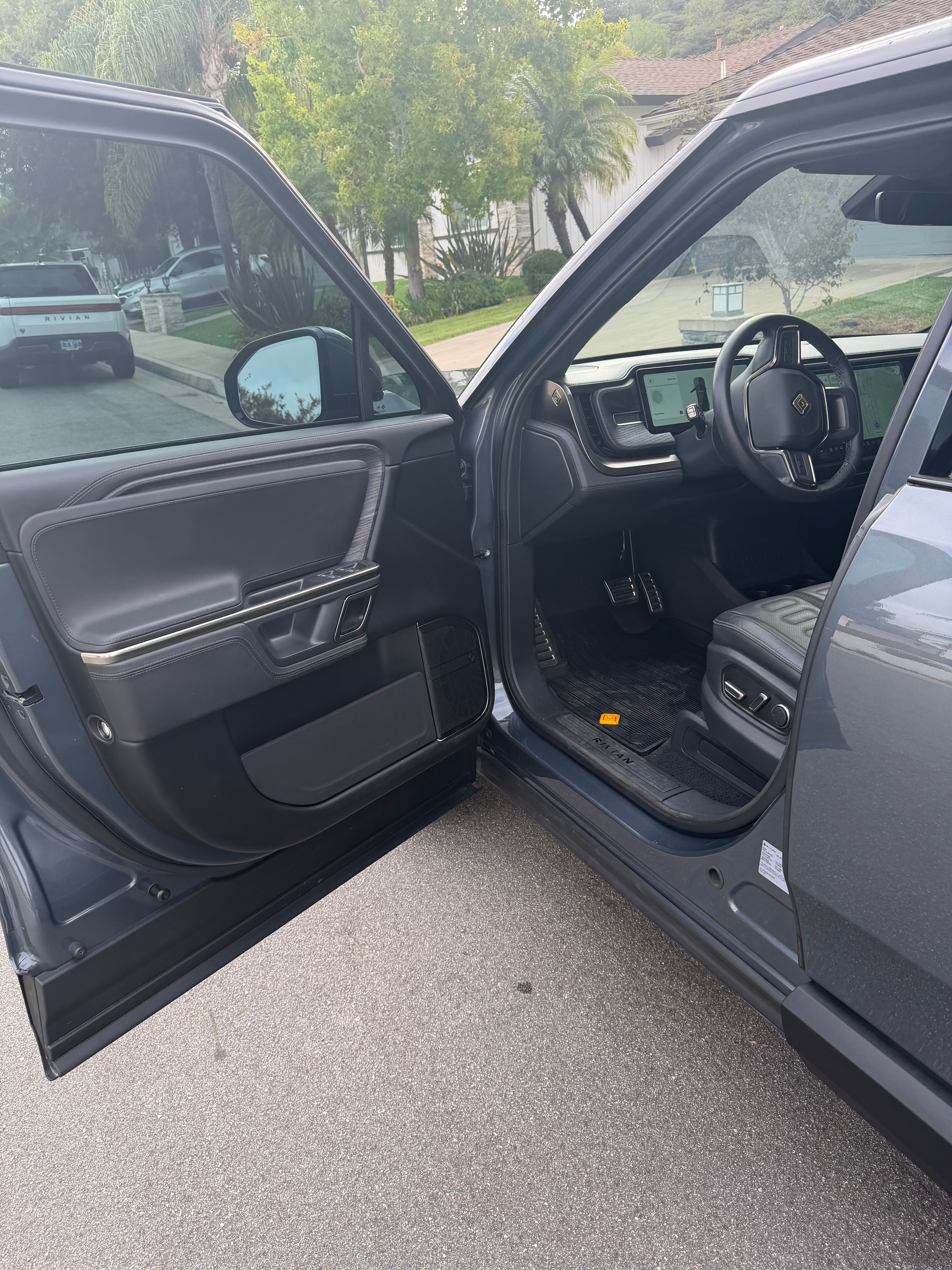 Used 2023 Rivian R1S Adventure Quad AWD/4WD image 18