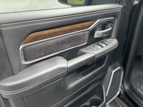 Used 2024 RAM 3500 Laramie w/ Chrome Bumper Package image 10