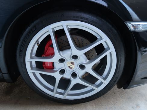 Used 2011 Porsche 911 Carrera S image 5