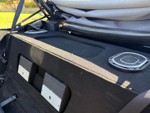 Used 2016 Jeep Wrangler Unlimited Sport w/ Connectivity Group image 6