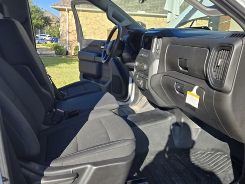 Used 2024 Chevrolet Silverado 2500 W/T image 17