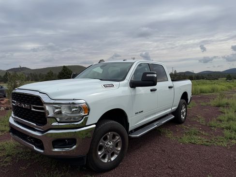 Used 2024 RAM 2500 Big Horn w/ Bed Utility Group AWD/4WD image 2