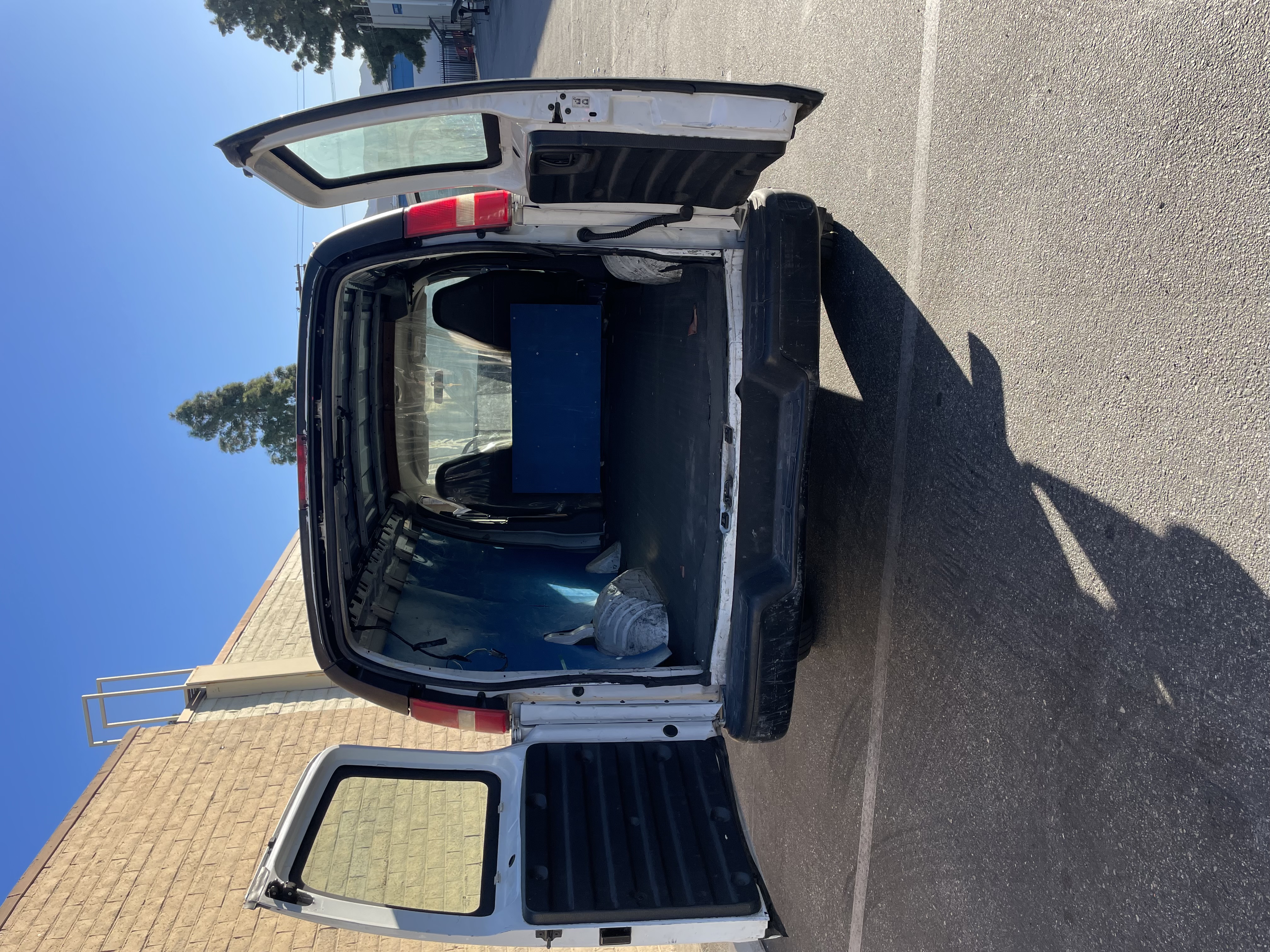 Used 2003 Chevrolet Express 2500 RWD image 5