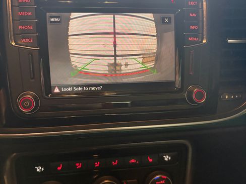 Used 2017 Volkswagen Beetle 1.8T SEL image 6