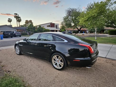 Used 2016 Jaguar XJ L Portfolio image 8
