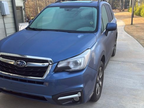 Used 2017 Subaru Forester 2.5i Limited image 1