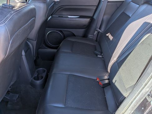 Used 2014 Jeep Compass Latitude image 12