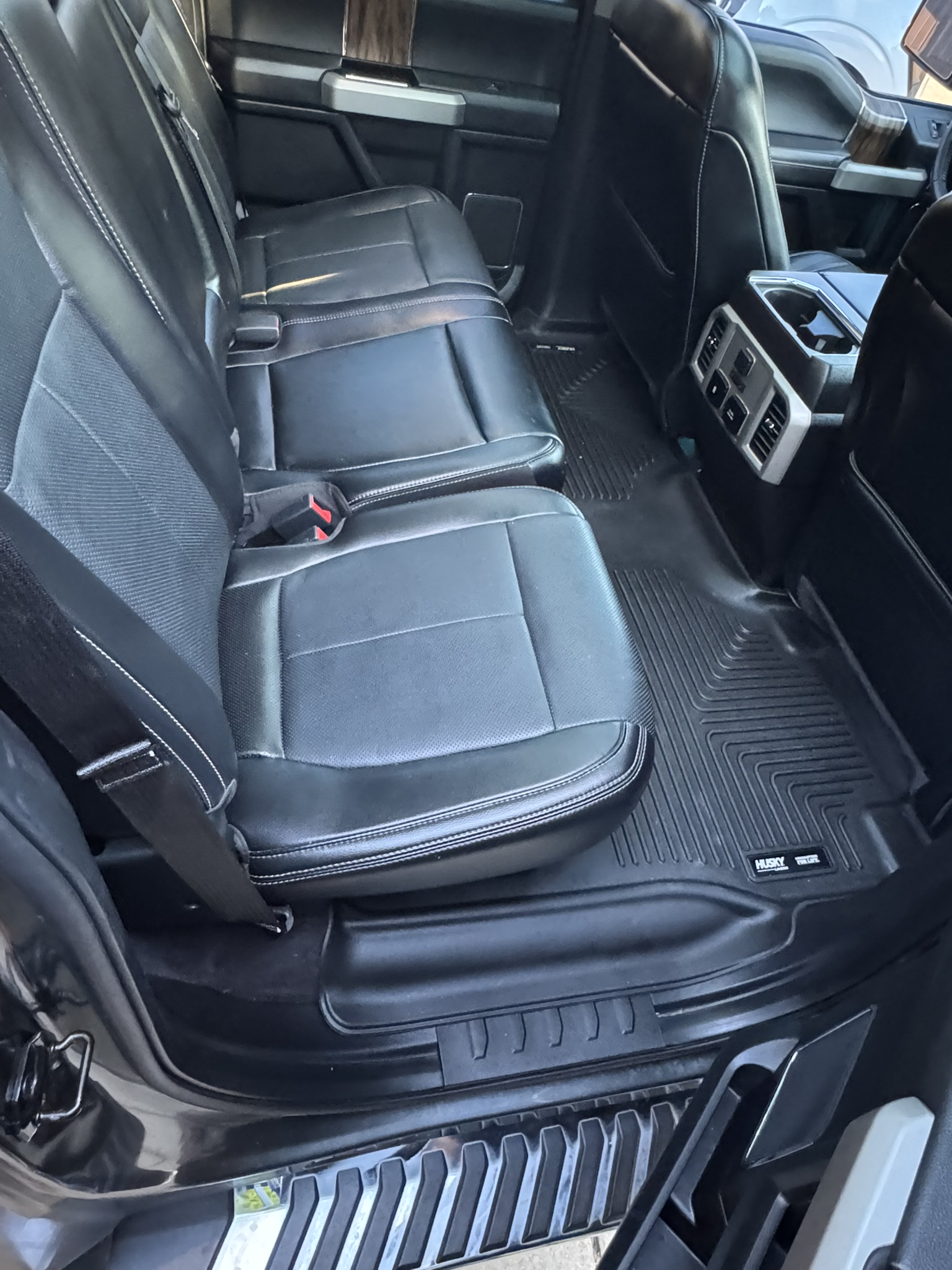 Used 2018 Ford F150 Lariat w/ Equipment Group 502A Luxury AWD/4WD image 24