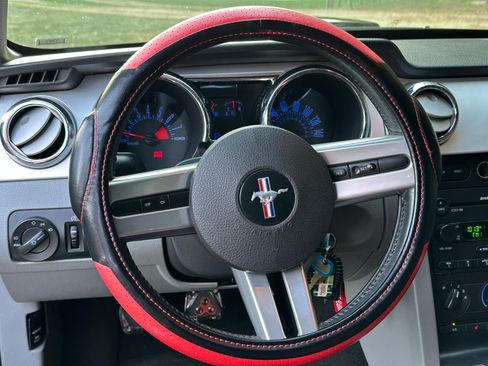 Used 2007 Ford Mustang GT Premium image 19