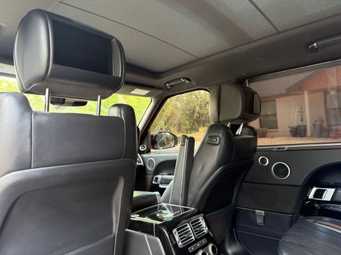 Used 2017 Land Rover Range Rover Long Wheelbase Supercharged image 10