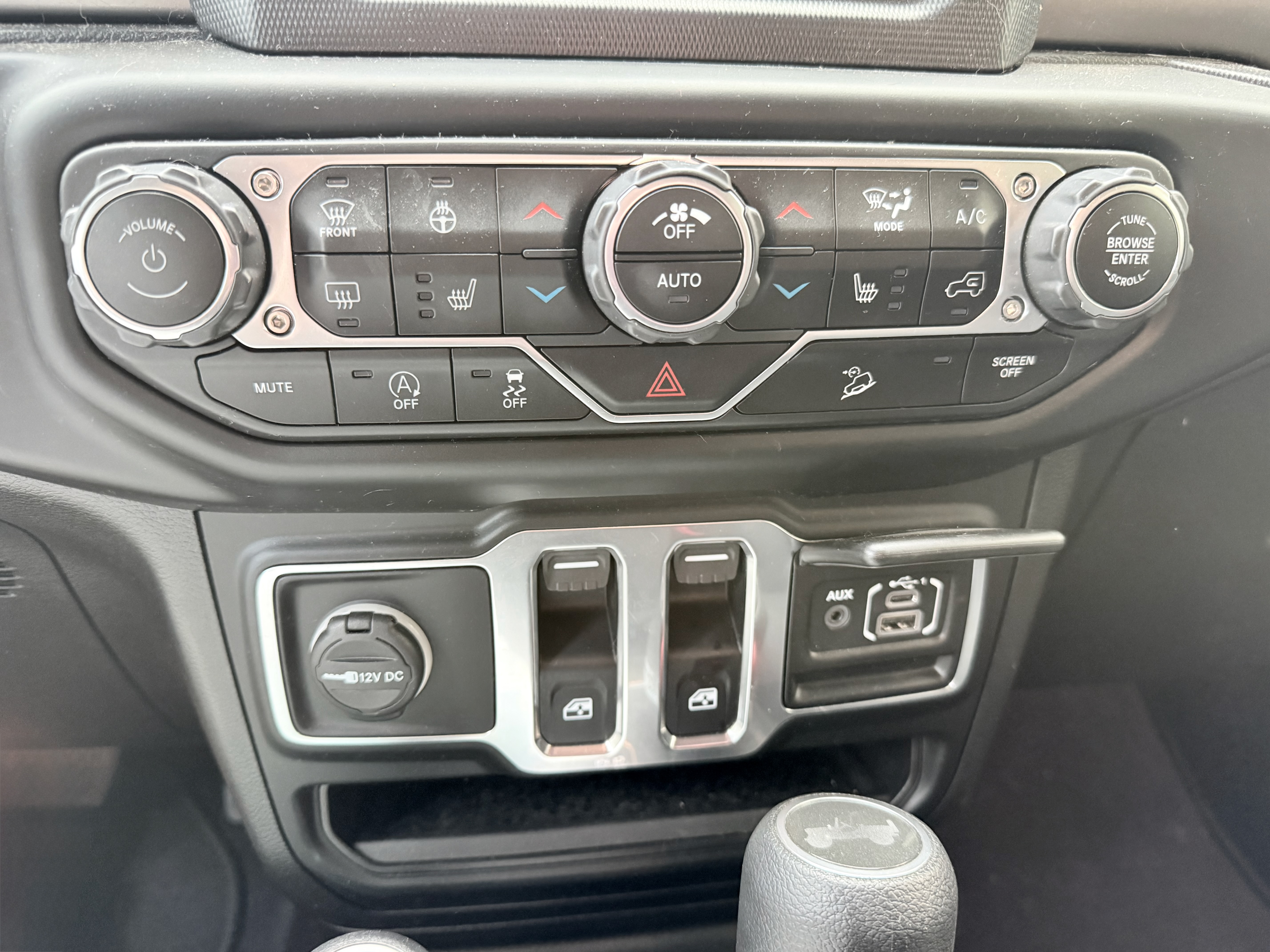 Used 2021 Jeep Wrangler Sport AWD/4WD image 12