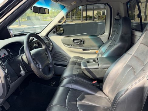 Used 2001 Ford F150 Lightning image 11