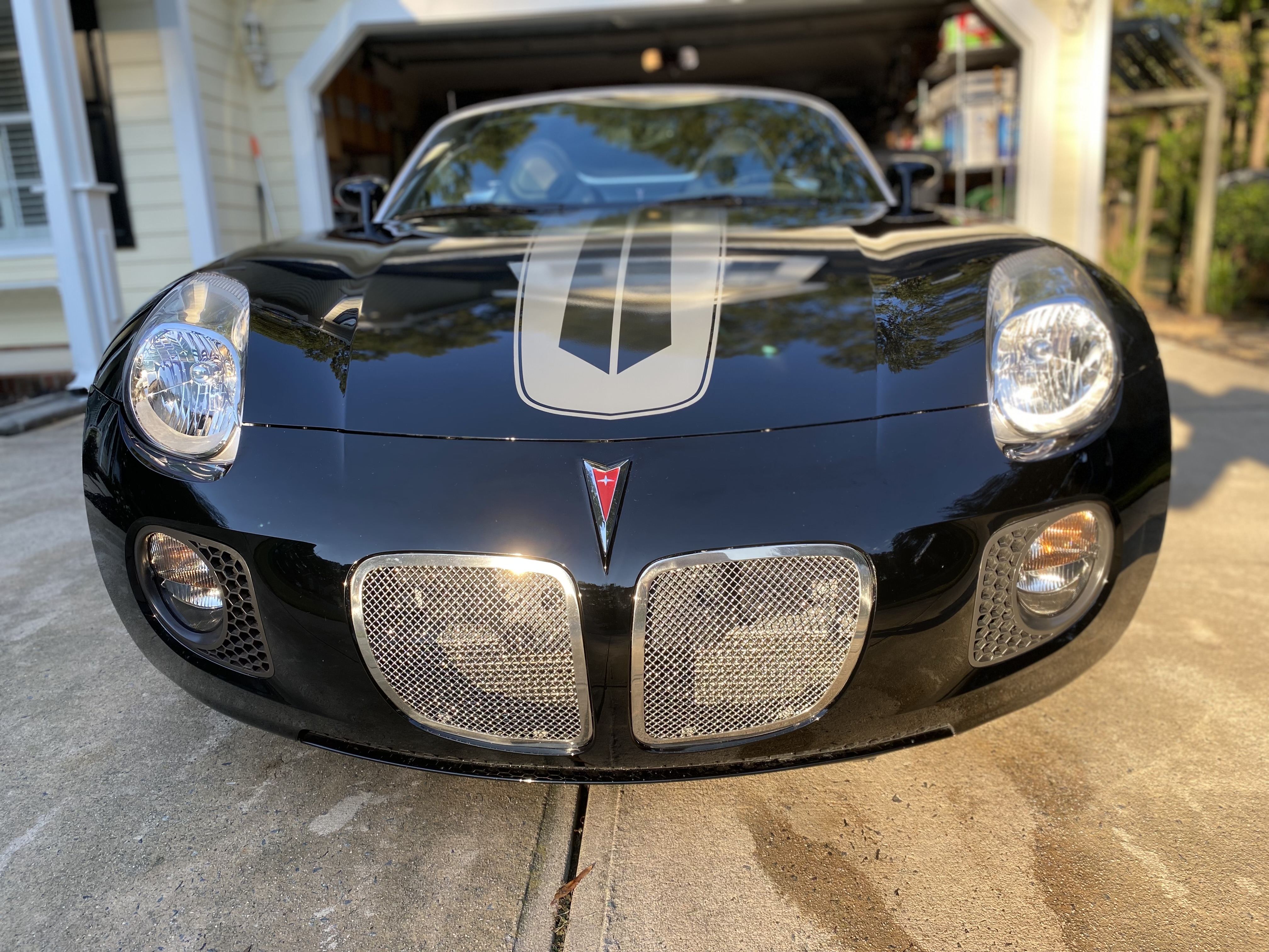 Used 2008 Pontiac Solstice GXP w/ Premium Package RWD image 9