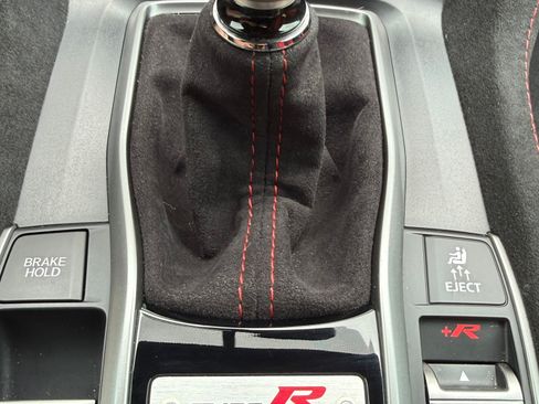 Used 2017 Honda Civic Type R image 5