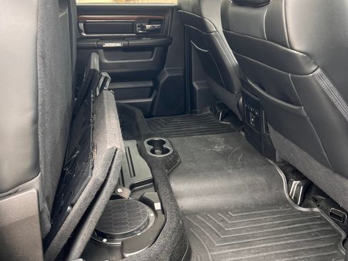 Used 2013 RAM 1500 Laramie w/ Convenience Group image 17