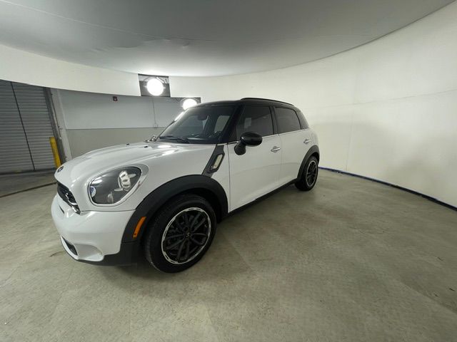 Used 2016 MINI Cooper Countryman S FWD image 2