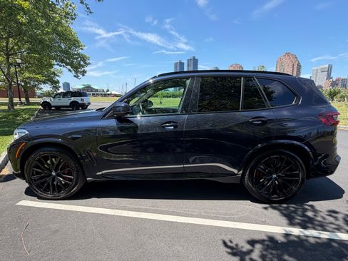 Used 2021 BMW X5 M50i w/ Executive Package AWD/4WD image 4