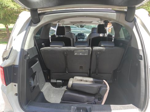 Used 2018 Honda Odyssey EX-L image 18