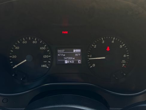 Used 2016 Mercedes-Benz Metris Passenger image 26