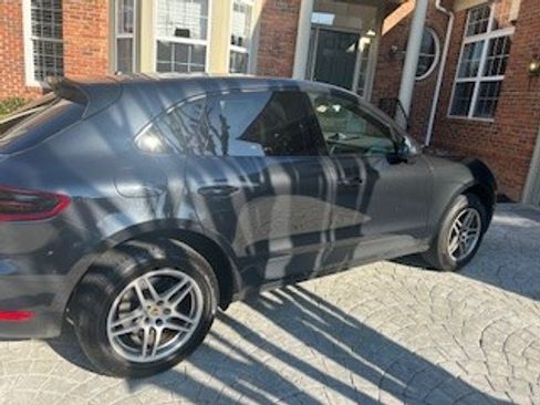 Used 2018 Porsche Macan Sport Edition image 10