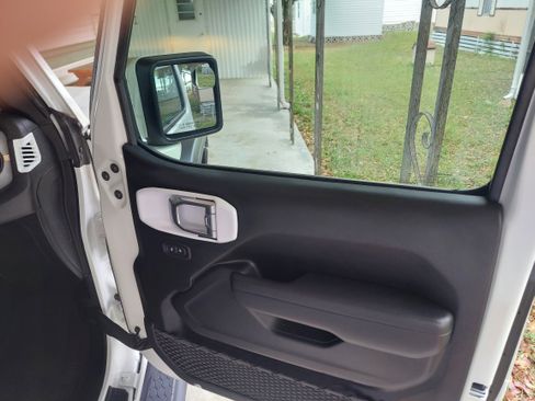 Used 2024 Jeep Wrangler Unlimited Sport image 10